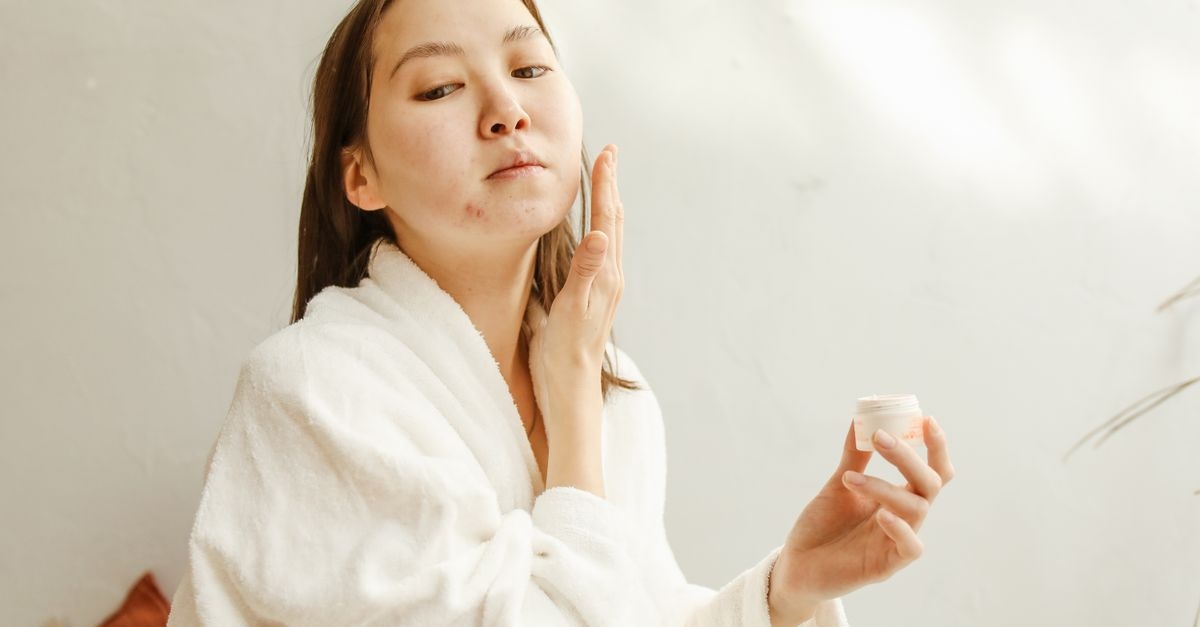 Retinol bez podrażnień: jak mądrze wprowadzić go do pielęgnacji skóry wrażliwej