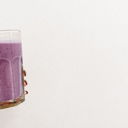 Smoothie pełne mocy: prosty przepis na zdrowy koktajl w 5 minut